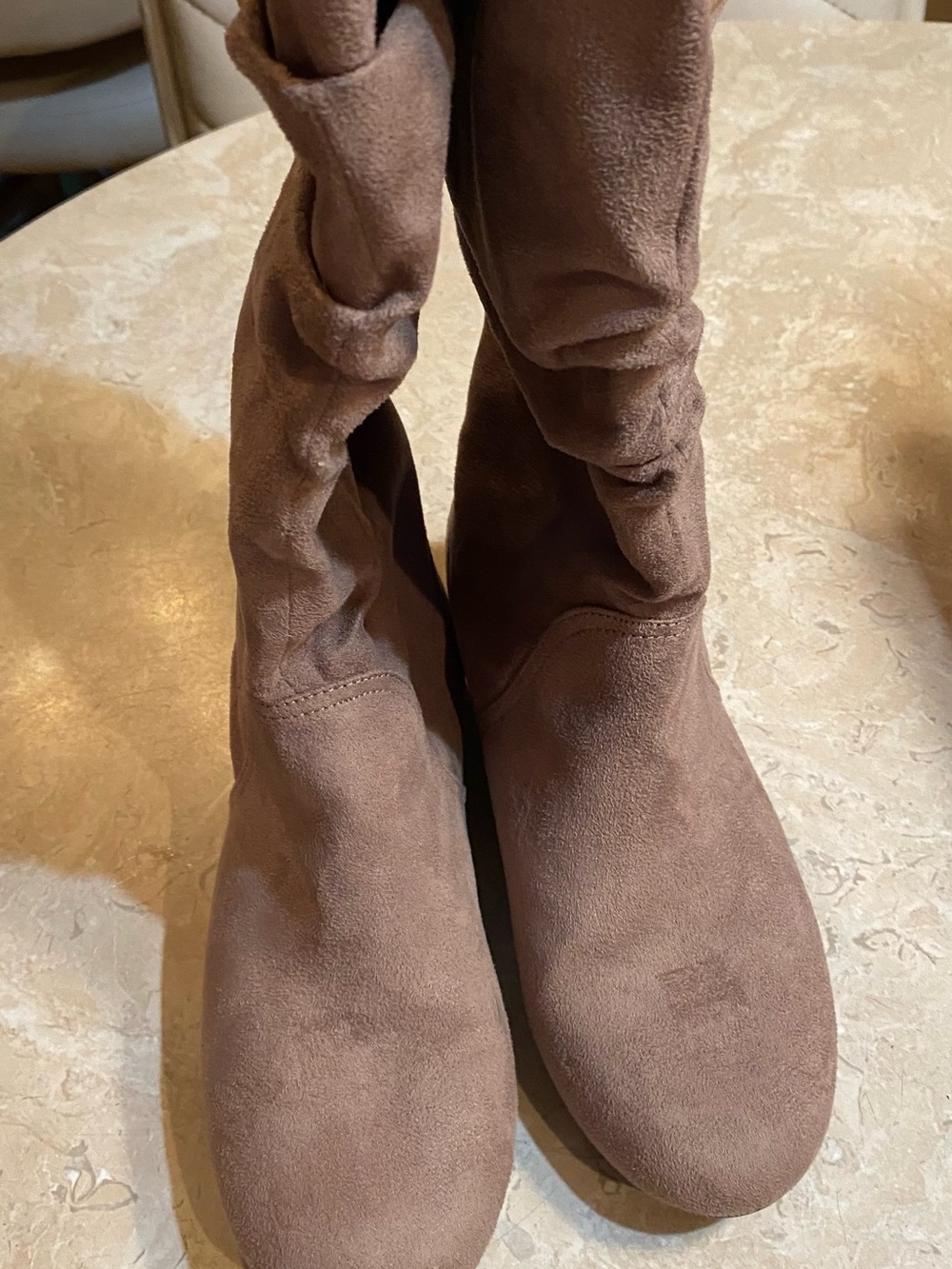American Eagle Outfitters Women's Brown Suede Over-the-Knee Slouch Boots
